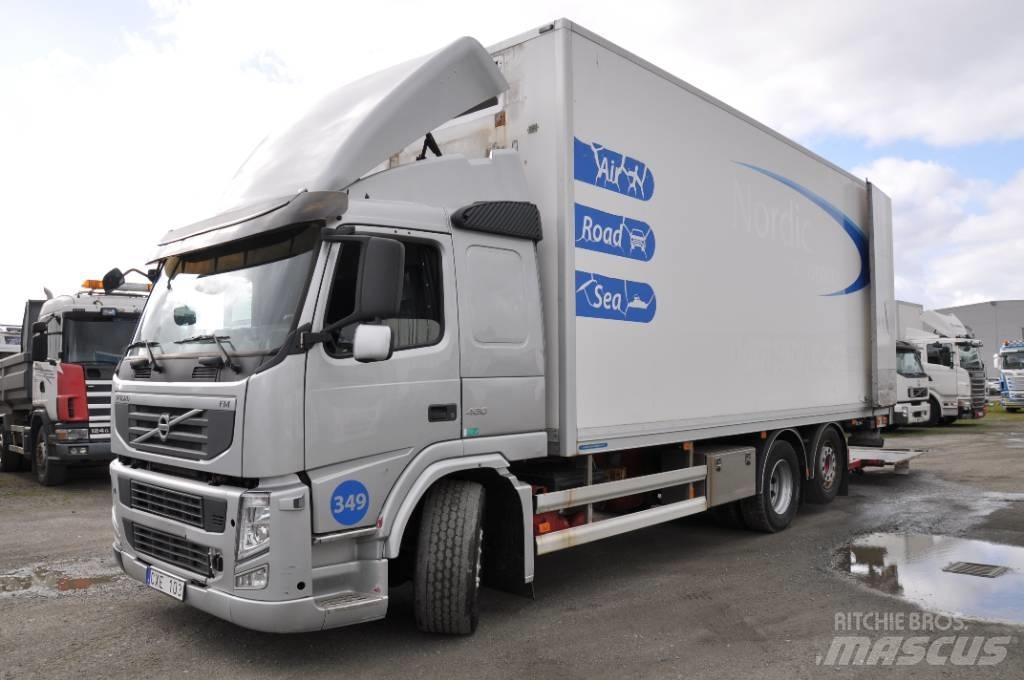 Volvo FM 6X2 Skåpbilar