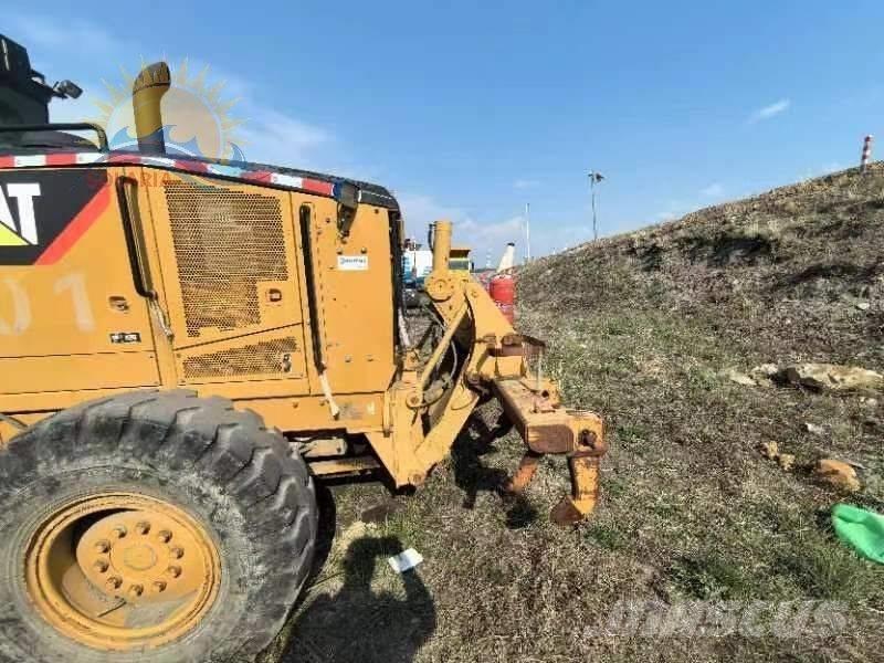CAT 140 M Väghyvlar