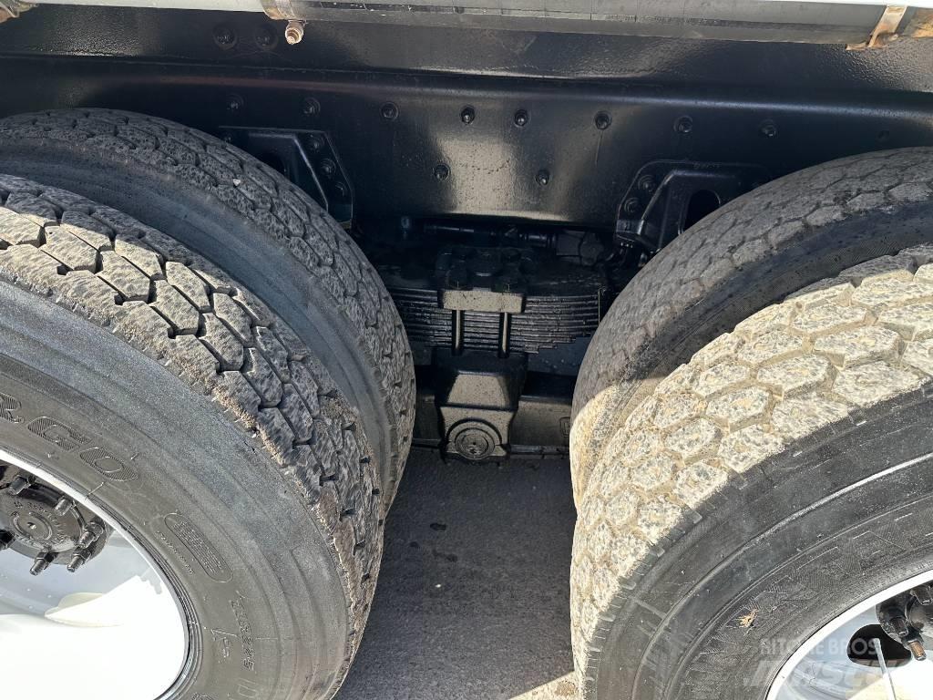 Sterling L 7500 Slamsugningsbil