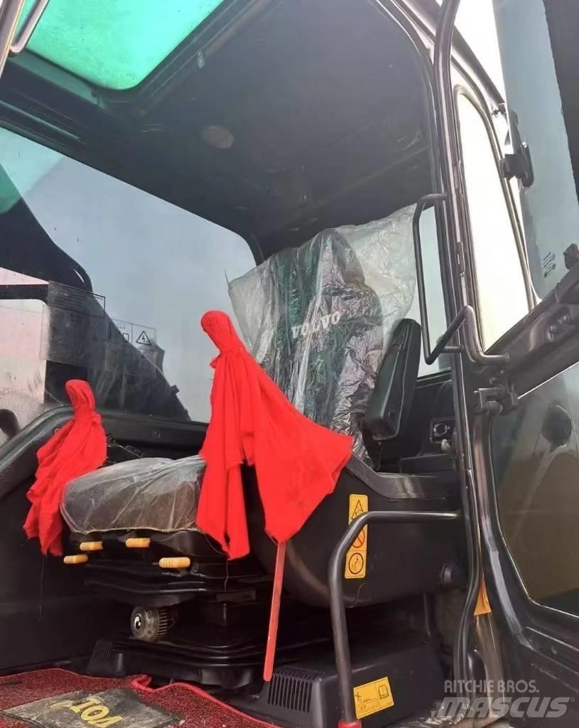 Volvo EC 240 Bandgrävare
