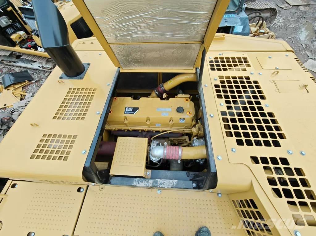 CAT 349 D L Bandgrävare