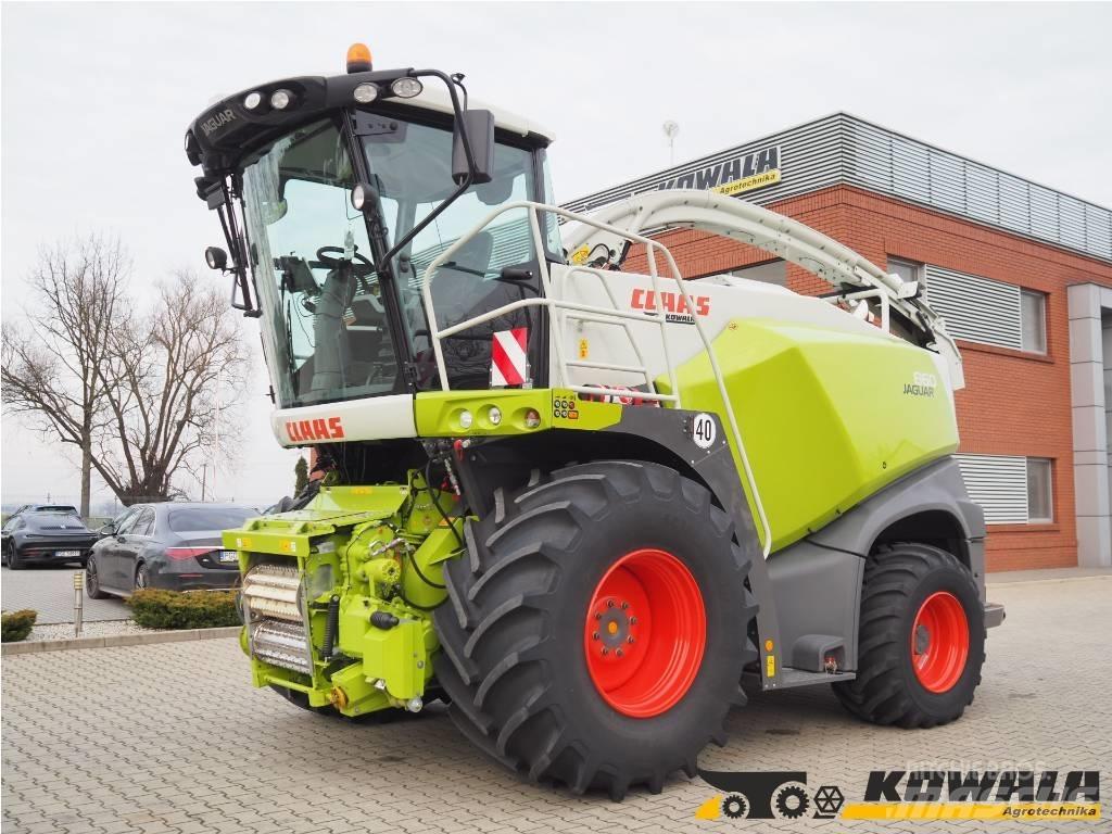 CLAAS Jaguar 860 4WD Självgående fälthackar