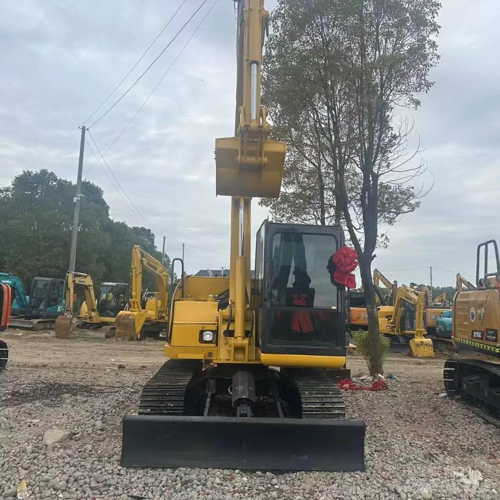 Komatsu PC 70 Minigrävare < 7t