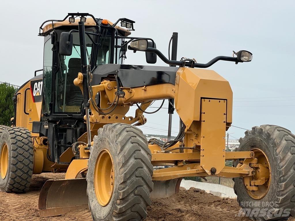 CAT 120 M Väghyvlar