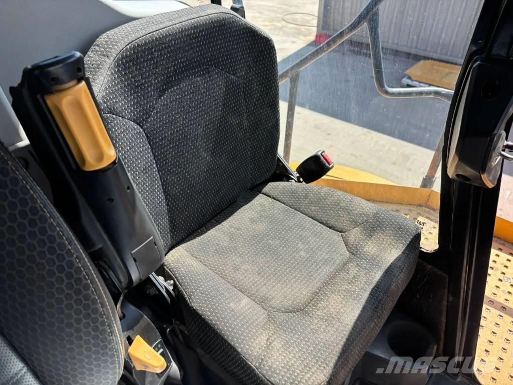 CAT 745 04A Midjestyrd dumper