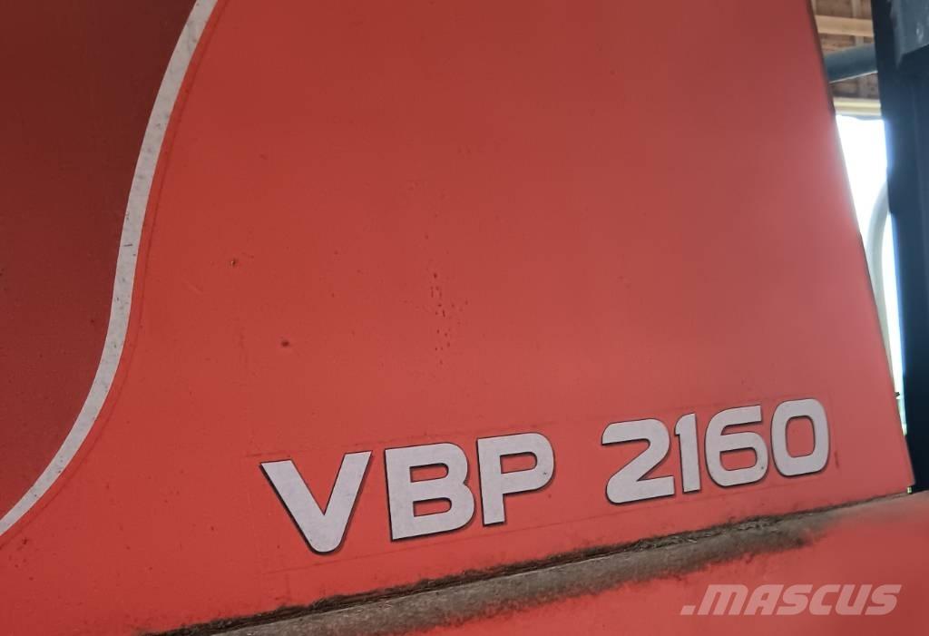 Kuhn VBP 2160 Rundbalspressar