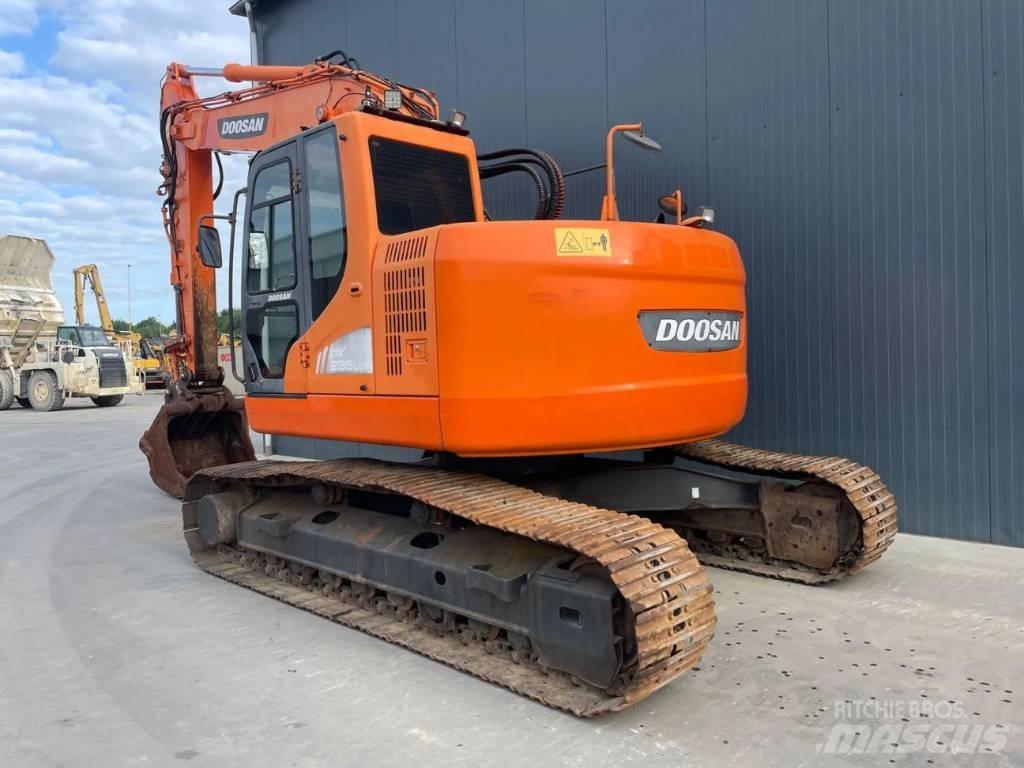 Doosan DX235LCR Bandgrävare