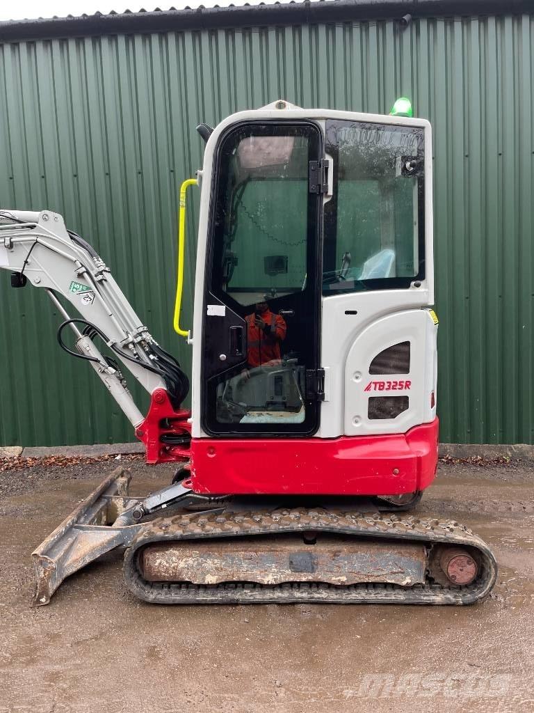 Takeuchi TB 325 R Minigrävare < 7t