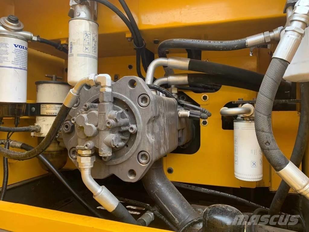 Volvo EC 300 D Bandgrävare