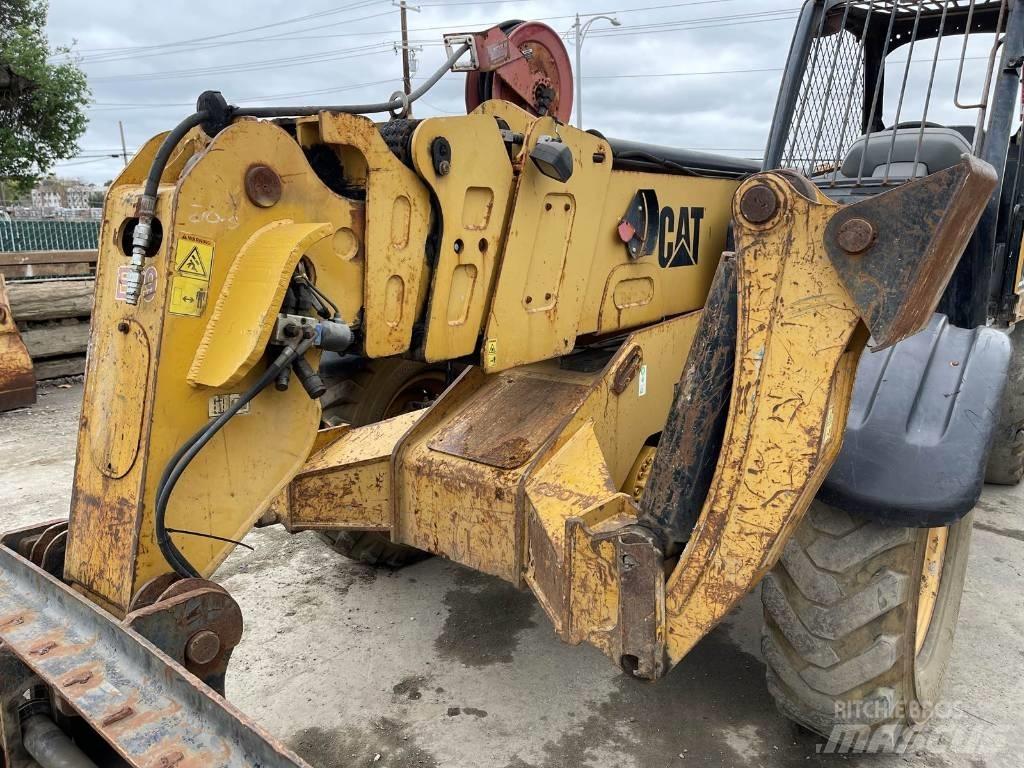 CAT TH 580 B Teleskoplastare