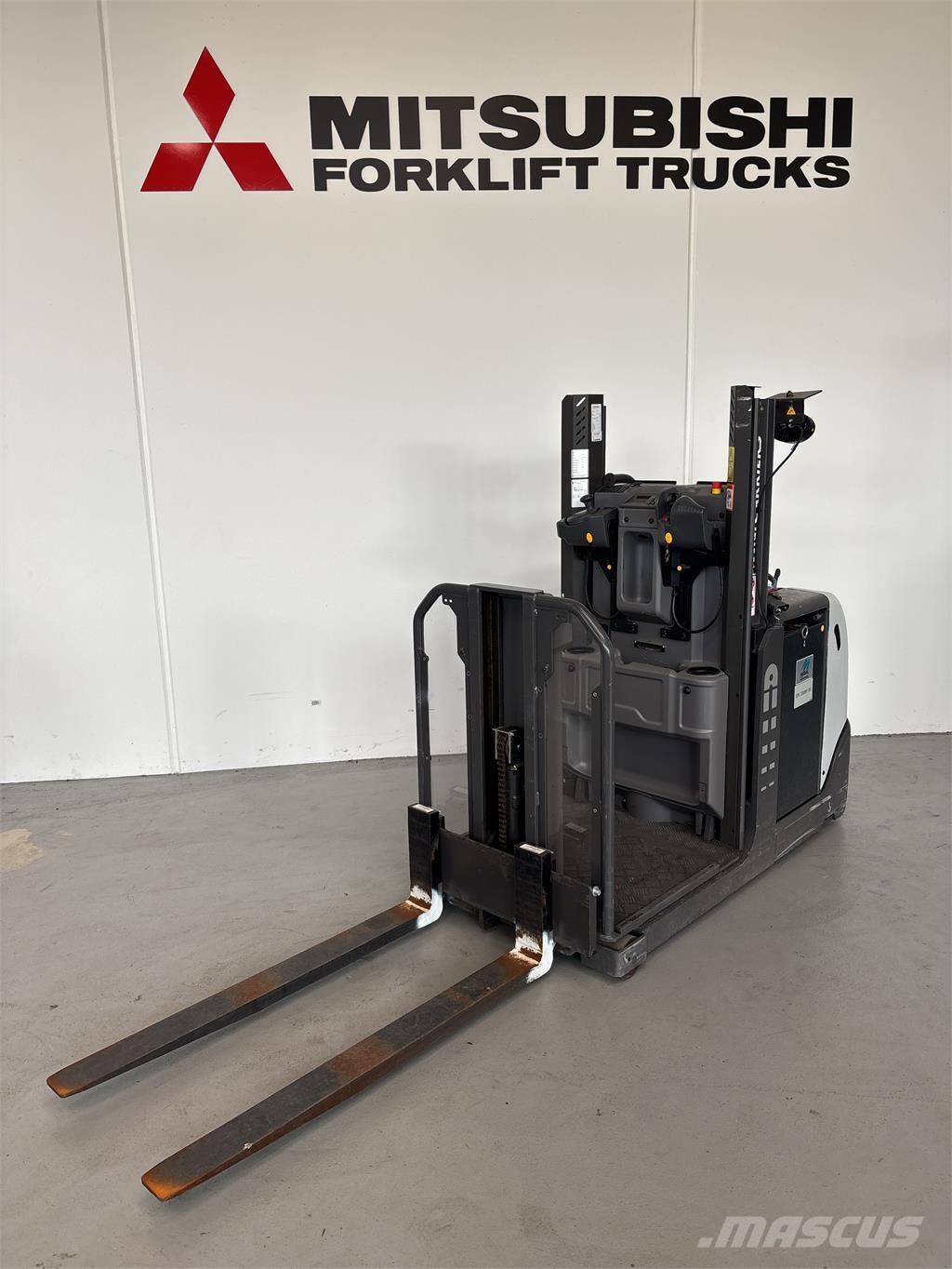 UniCarriers EPL100 Plocktruck, låglyftande