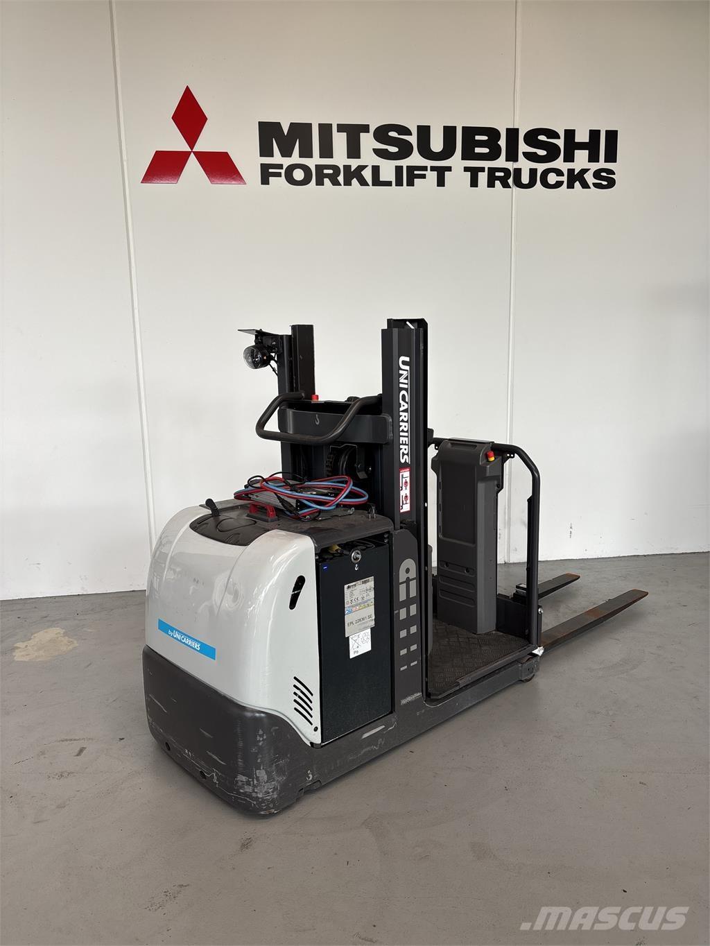 UniCarriers EPL100 Plocktruck, låglyftande