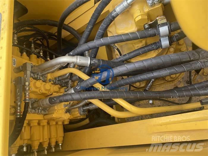 Komatsu PC 240 -8 Bandgrävare