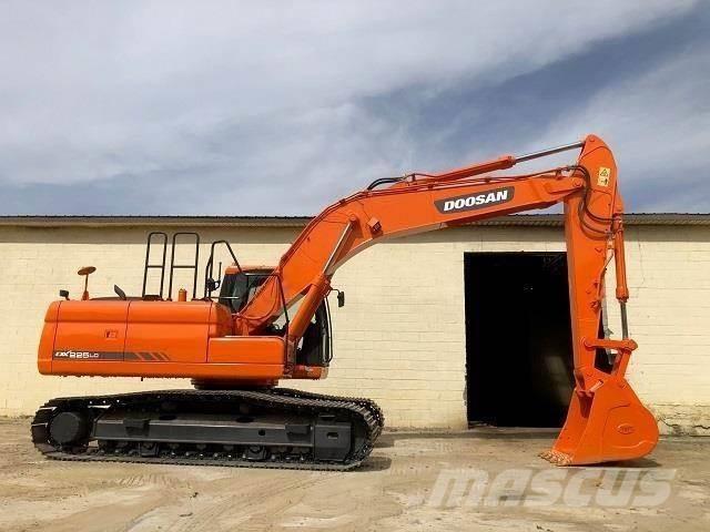 Doosan dx225 Bandgrävare