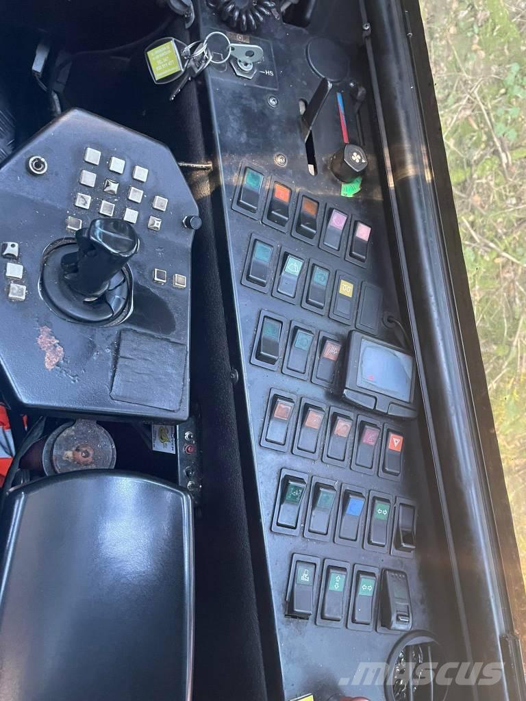 Sampo-Rosenlew 1066 Skördare