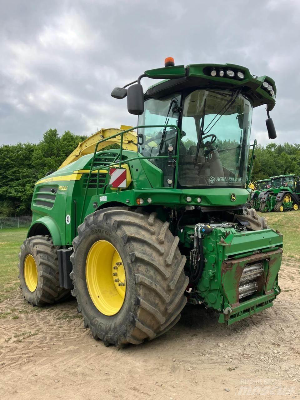 John Deere 8500 Självgående fälthackar