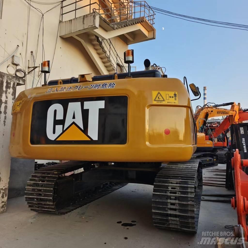 CAT 330 D Bandgrävare