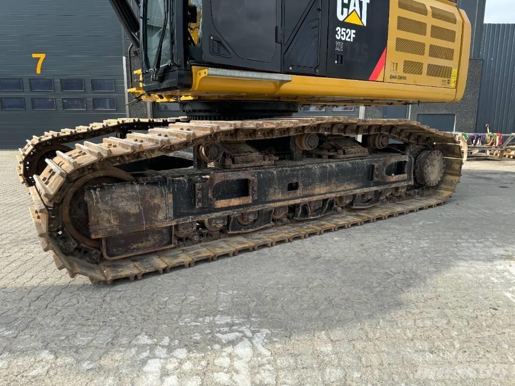 CAT 352 FXE Bandgrävare