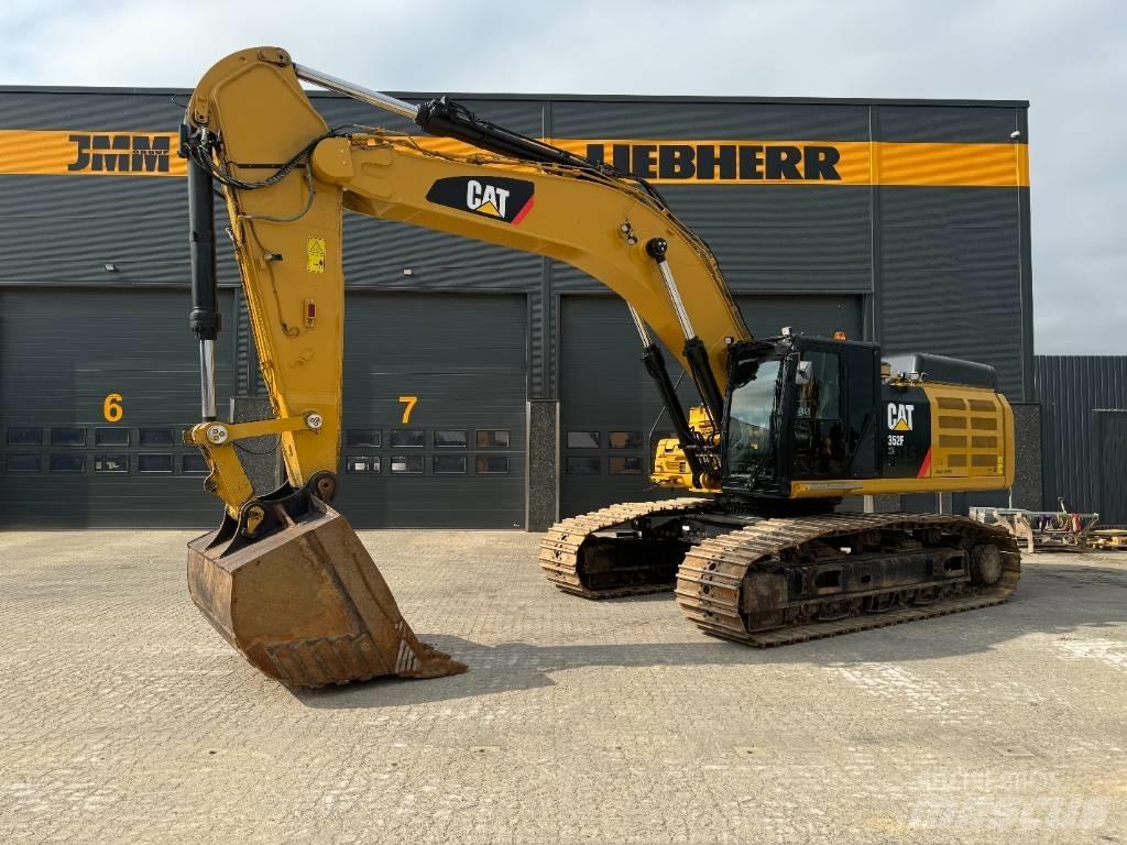 CAT 352 FXE Bandgrävare