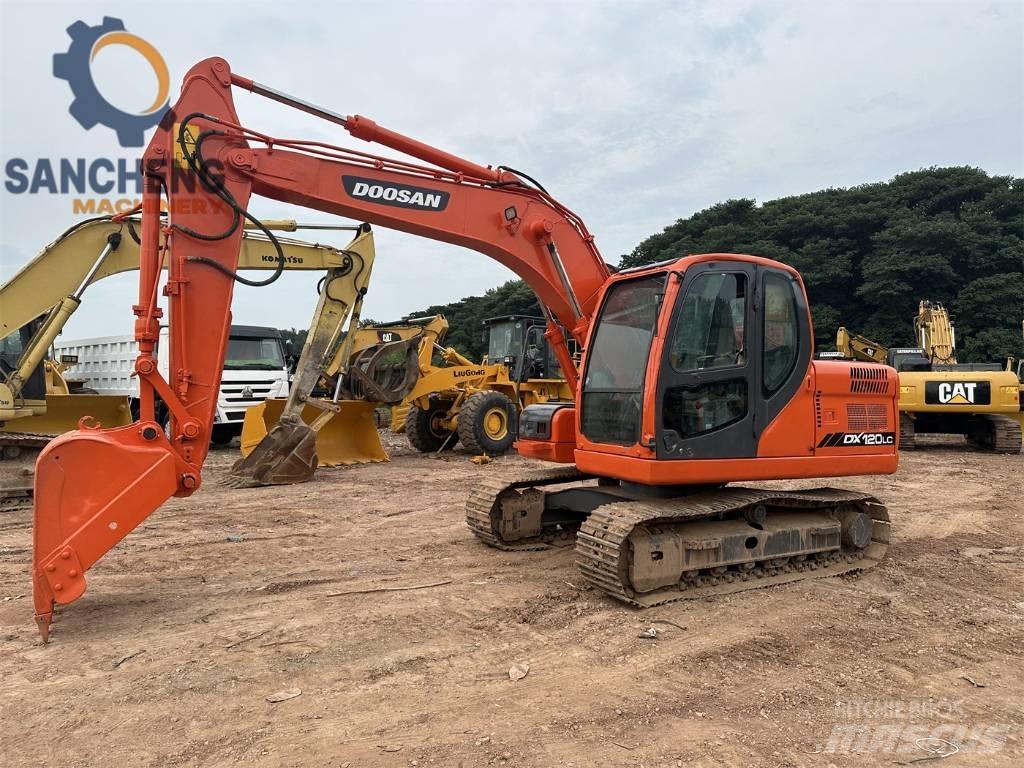 Doosan DX 120 Bandgrävare