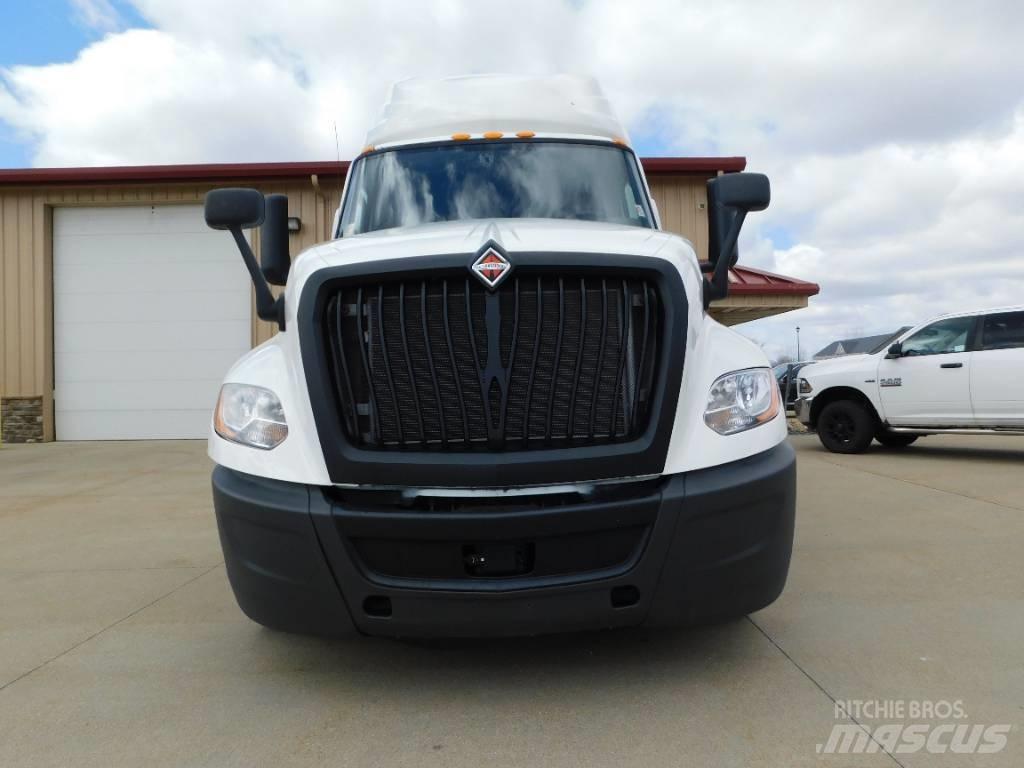 International LT 625 Dragbilar