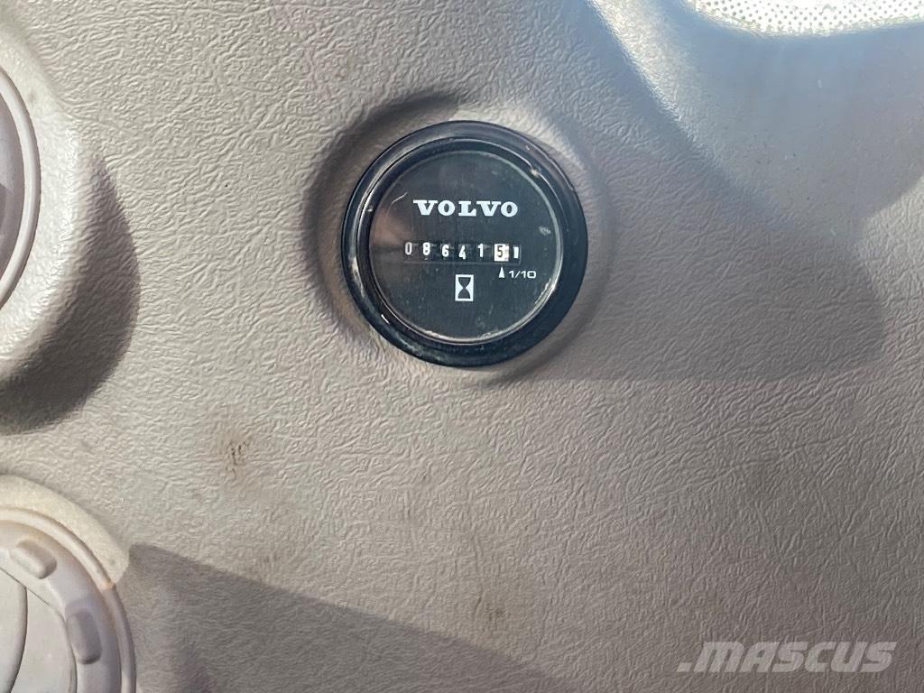 Volvo EC 140 DL Bandgrävare