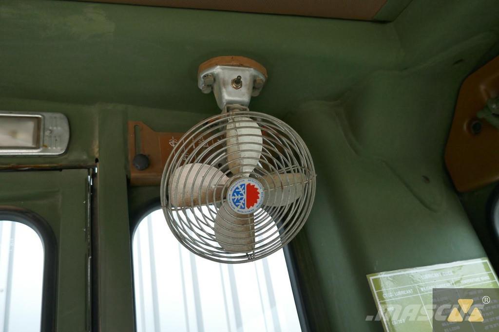 CAT 130G Ex-army Väghyvlar