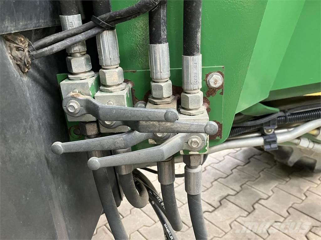 John Deere 6155R Traktorer