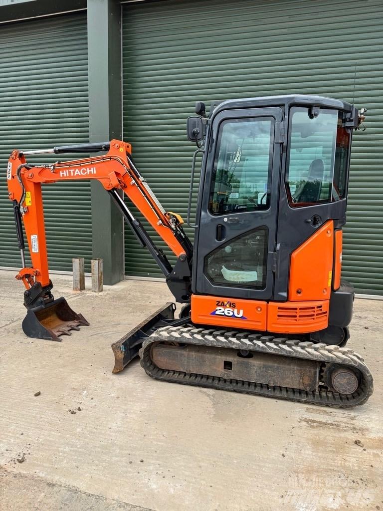 Hitachi 26U-6 CR Minigrävare < 7t