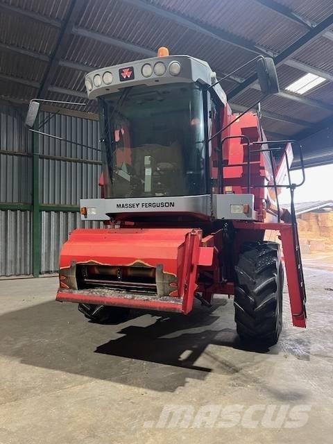 Massey Ferguson 30 Skördetröskor