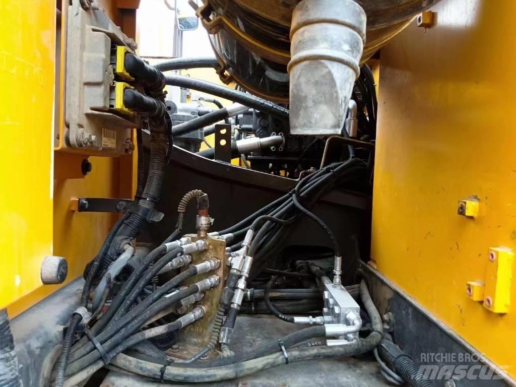 Volvo EC 300 D L Bandgrävare