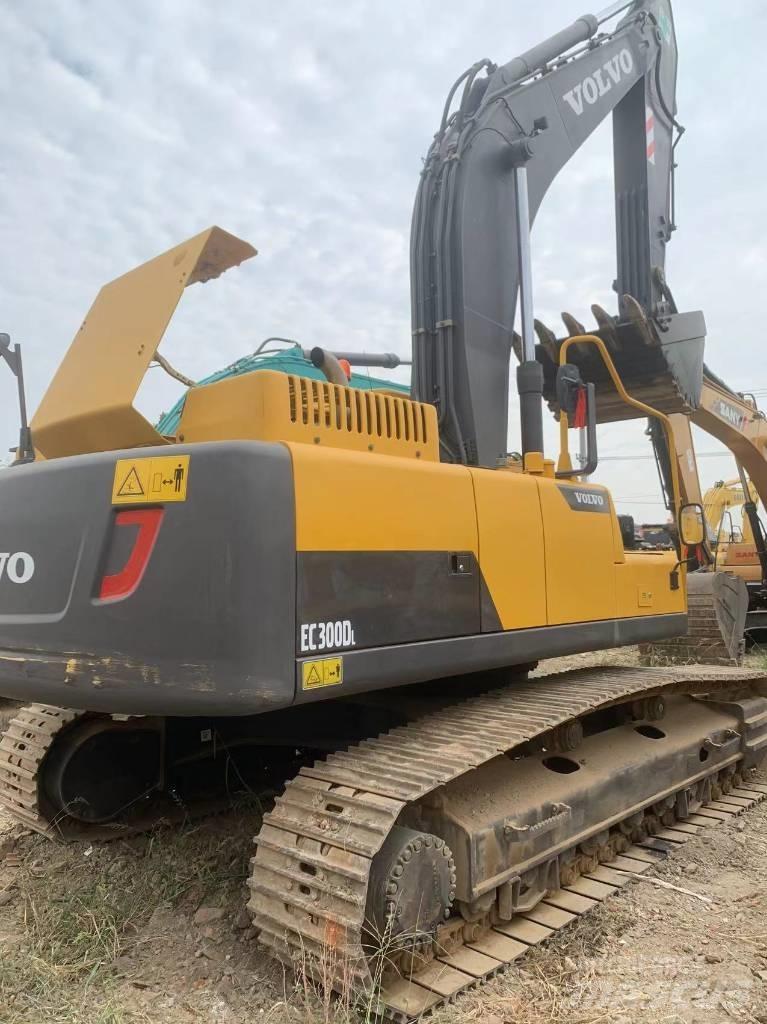 Volvo EC 300 D L Bandgrävare