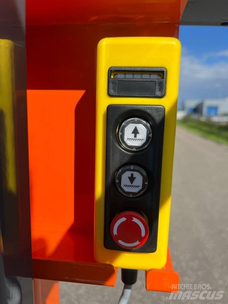 JLG Nano Personhissar och andra hissar