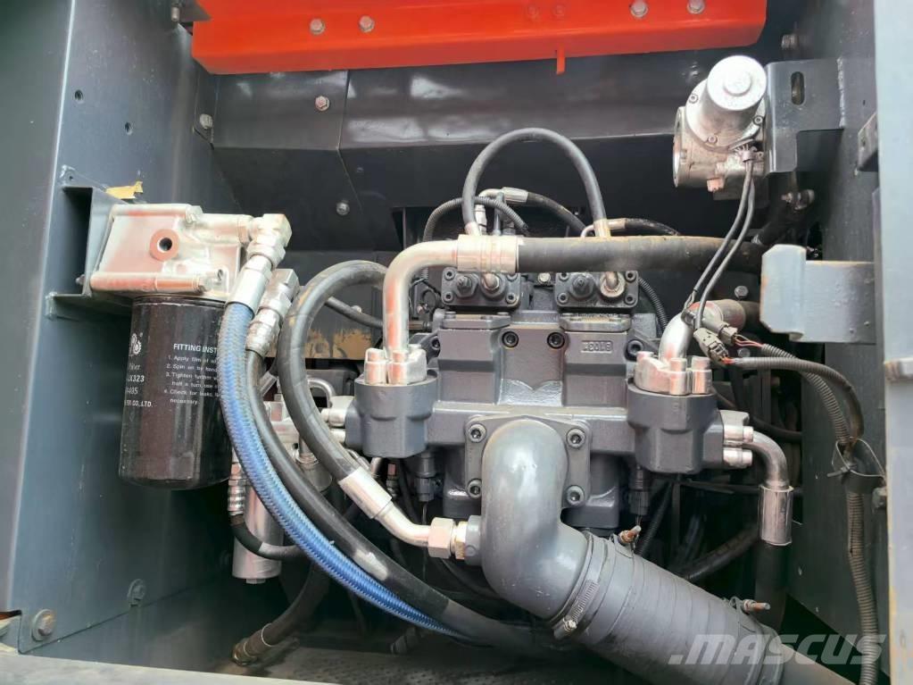Hitachi ZX 240 HG Bandgrävare