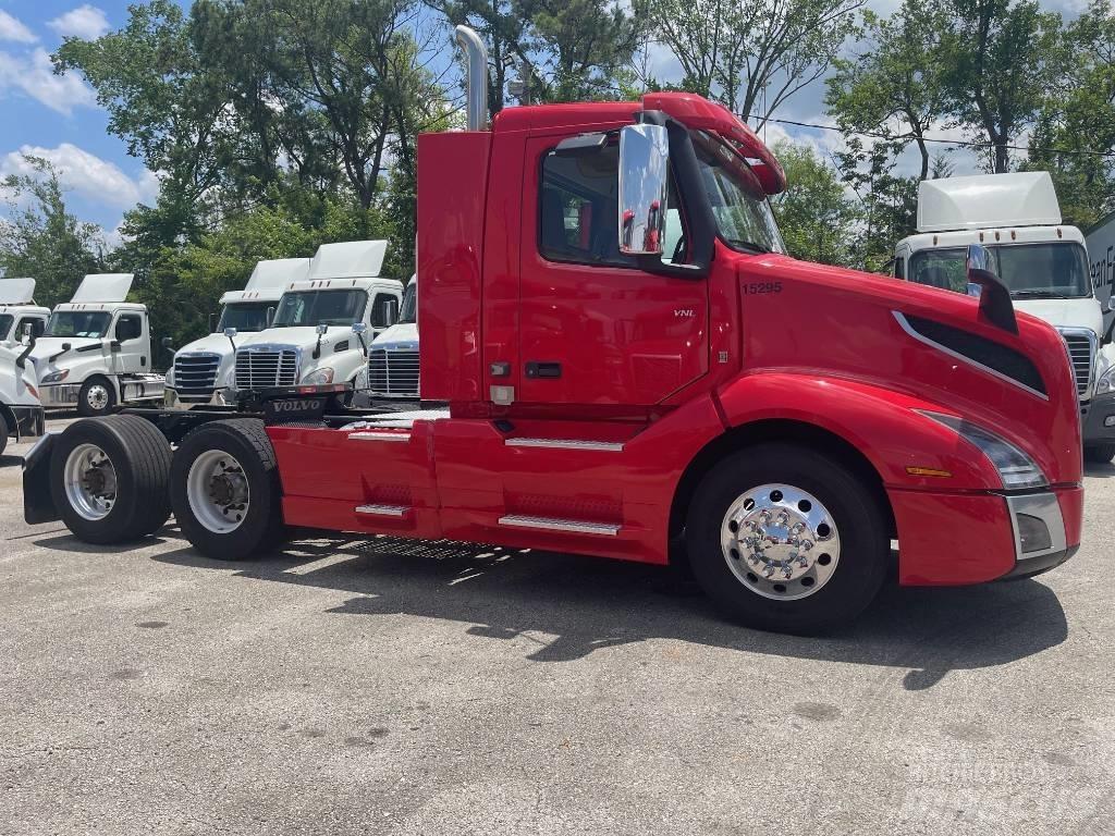 Volvo VNL64T300 Dragbilar