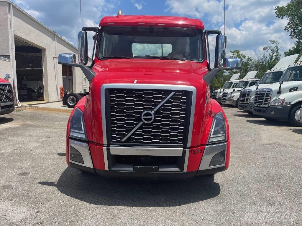 Volvo VNL64T300 Dragbilar