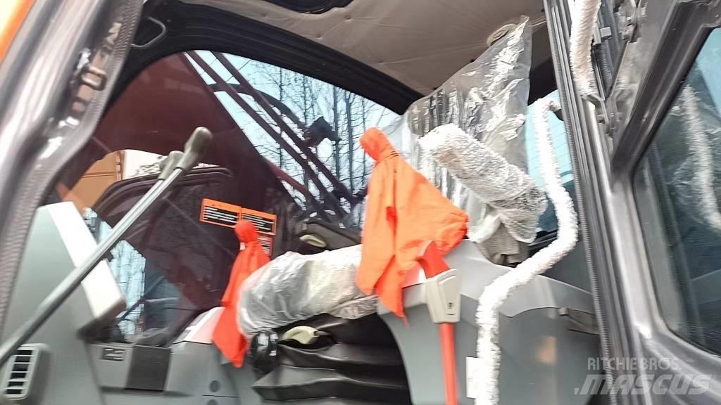 Doosan 225 LC-9 Bandgrävare