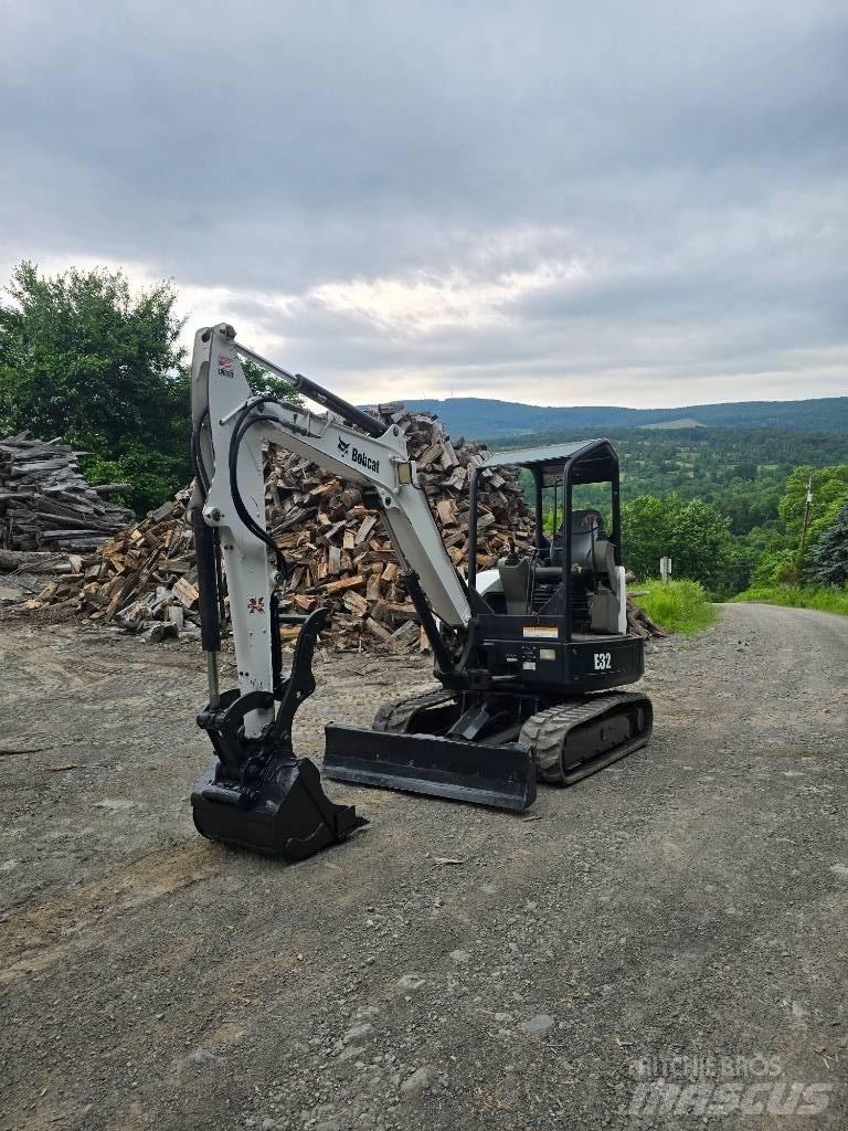 Bobcat E 32 Minigrävare < 7t