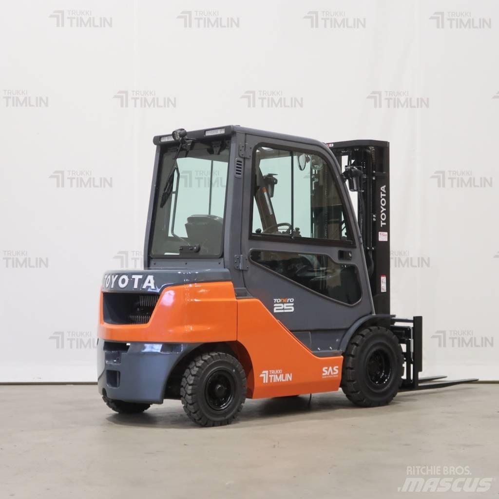 Toyota 52-8FDF25 Dieselmotviktstruckar