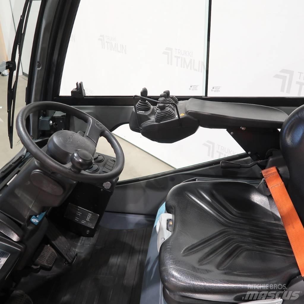 Toyota 52-8FDF25 Dieselmotviktstruckar