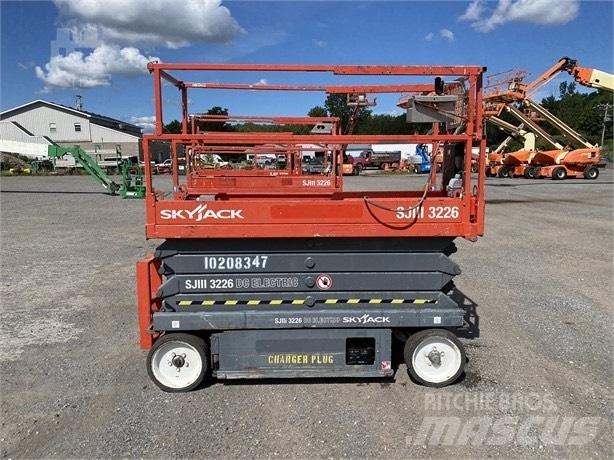 SkyJack SJ III 3226 Saxliftar