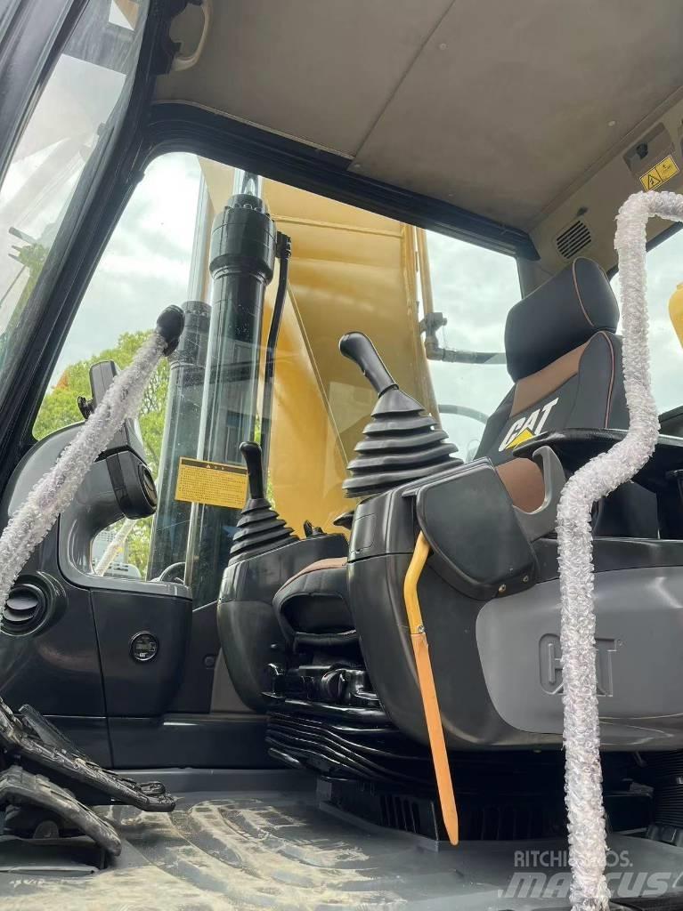 CAT 320 D Bandgrävare