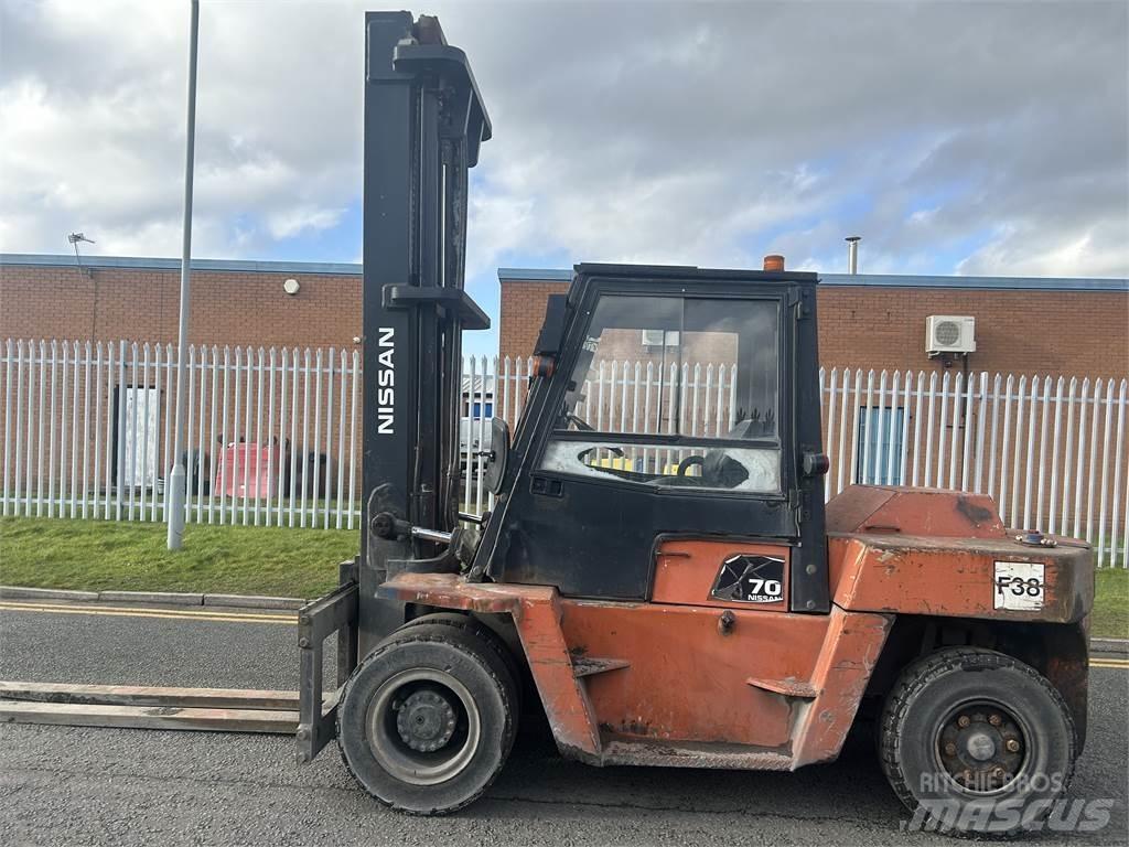 Nissan ZWF05H70U Dieselmotviktstruckar