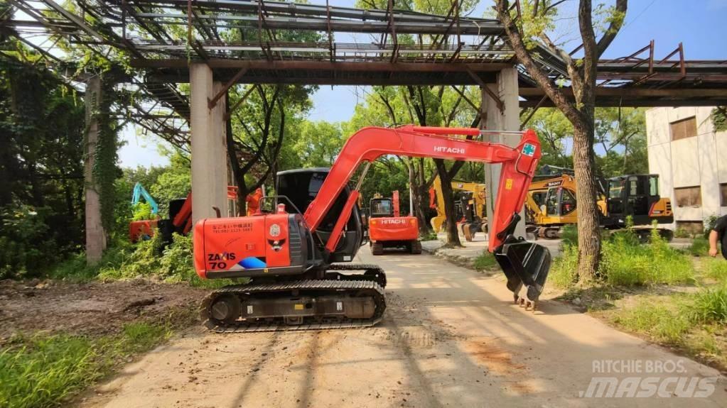 Hitachi ZX 70 Midigrävmaskiner 7t - 12t