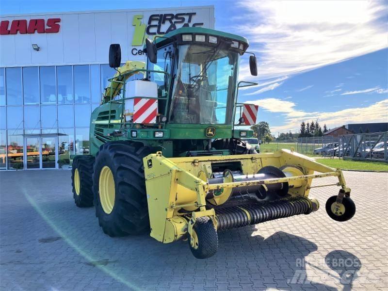 John Deere 7300 Självgående fälthackar