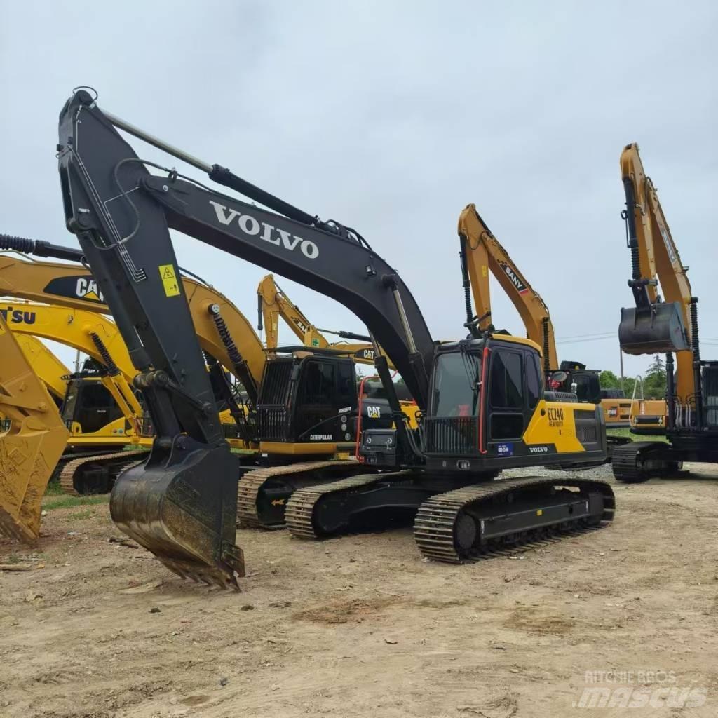 Volvo EC 240 Bandgrävare