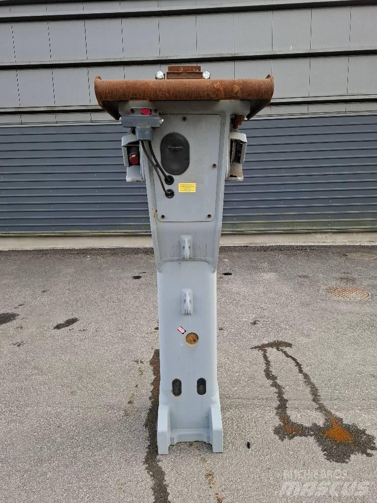 Epiroc EC 155CL Hydraulhammare