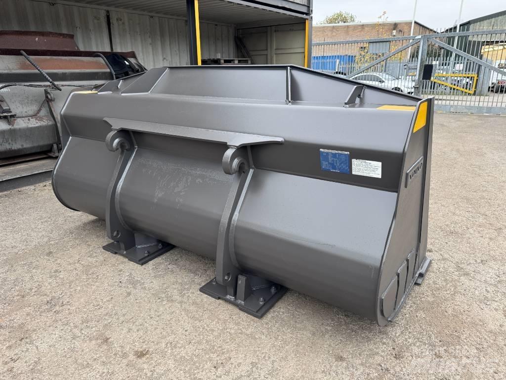 Volvo 2.6m GP Bucket Skopor