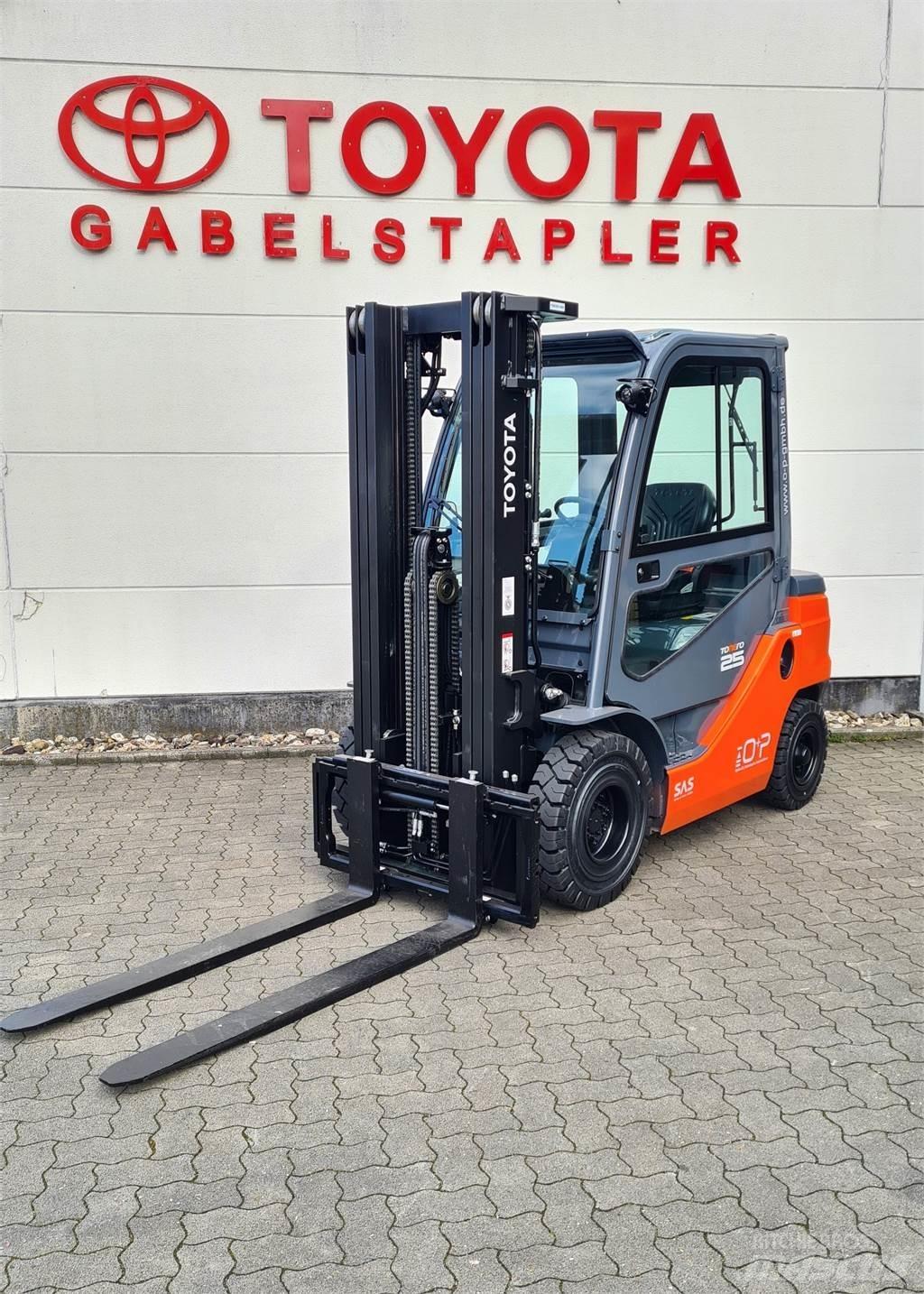 Toyota 52-8FDF25 Dieselmotviktstruckar