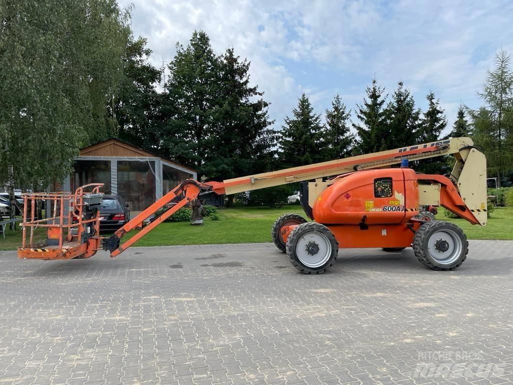 JLG 600 AJ Bomliftar